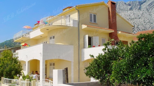 Apartmanska kuća cca 490 m2 na Pelješcu  – Dubrovnik okolica